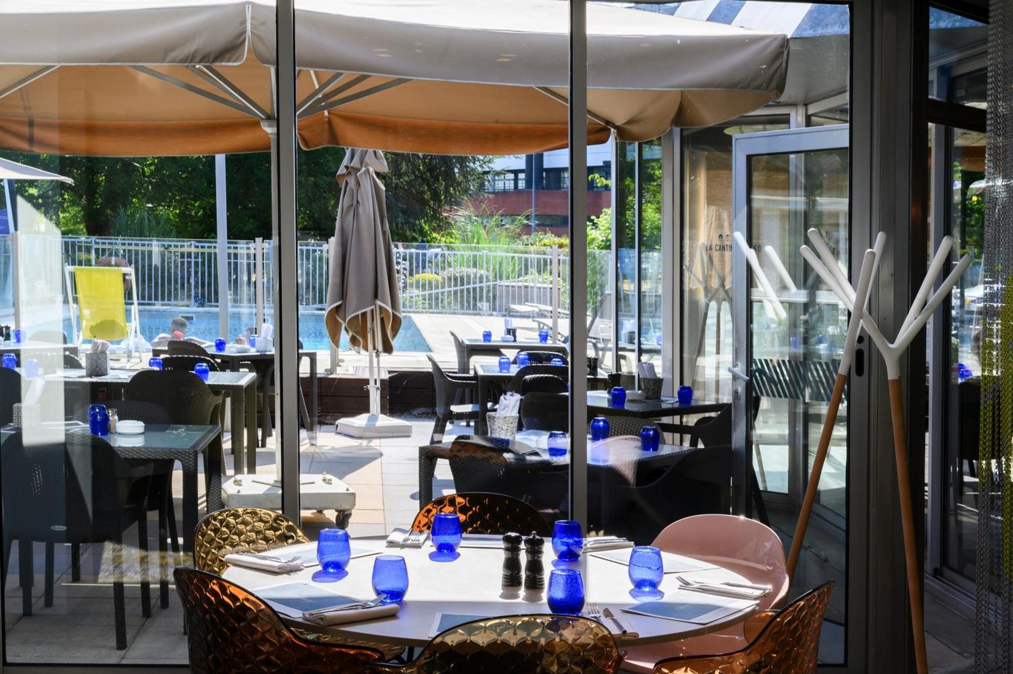 Hotel Novotel Evry Courcouronnes Exterior foto